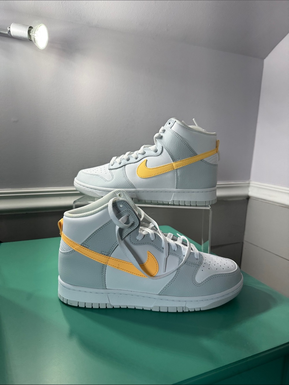 Nike Women’s Dunk High - Sneakers in Platinum/white/melon tint. Size 10.5 NIB!
